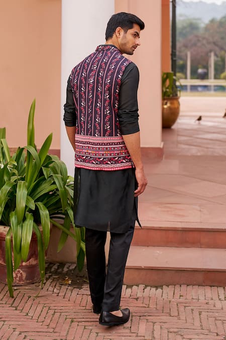 Shop Chhavvi Aggarwal Black Chanderi Silk, Cotton Embroidery Bloom Vine Print Bundi Kurta Set at Aza Fashions Shop_Chhavvi Aggarwal_Black Chanderi Silk, Cotton Embroidery Bloom Vine Print Bundi Kurta Set _at_Aza_Fashions