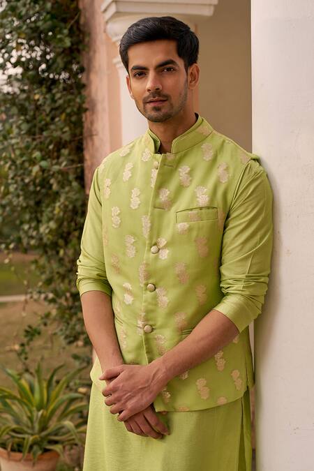 Chhavvi Aggarwal_Green Brocade, Chanderi Silk, Cotton Blossom Woven Banarasi Bundi Kurta Set _Online_at_Aza_Fashions