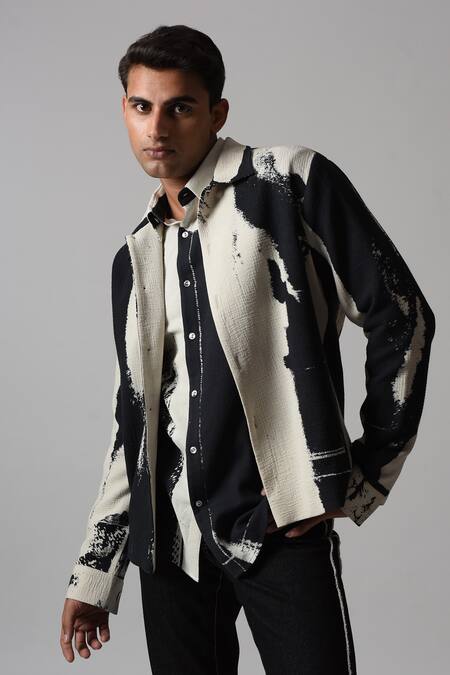 Shop_Countrymade_Grey Cotton Shadow Strokes Textured Print Jacket_Online_at_Aza_Fashions