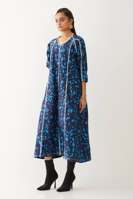 Son Of A Noble Snob Blue Cotton V-neck Frida Cube Print Dress at Aza Fashions Son Of A Noble Snob_Blue Cotton V-neck Frida Cube Print Dress _at_Aza_Fashions