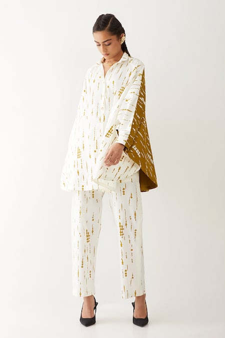 Son Of A Noble Snob Off White Cotton Satin Printed Blot Collar Hidori Shirt And Pant Set 
