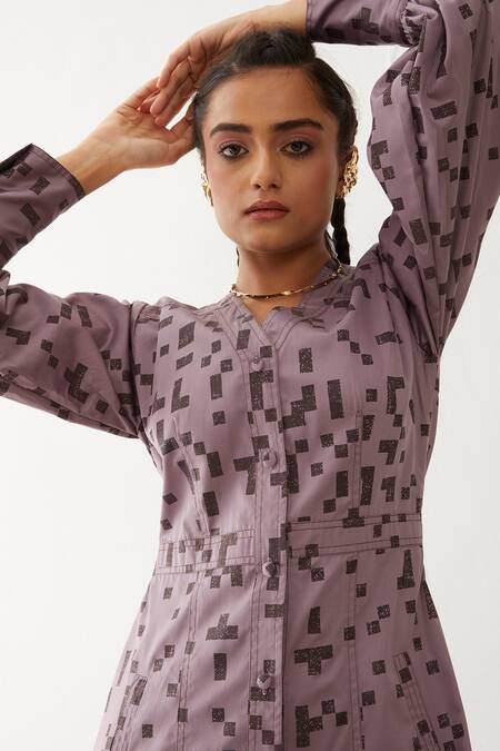 Buy Son Of A Noble Snob Purple Cotton Satin V-neck Innis Cube Print Dress Online at Aza Fashions Buy_Son Of A Noble Snob_Purple Cotton Satin V-neck Innis Cube Print Dress _Online_at_Aza_Fashions