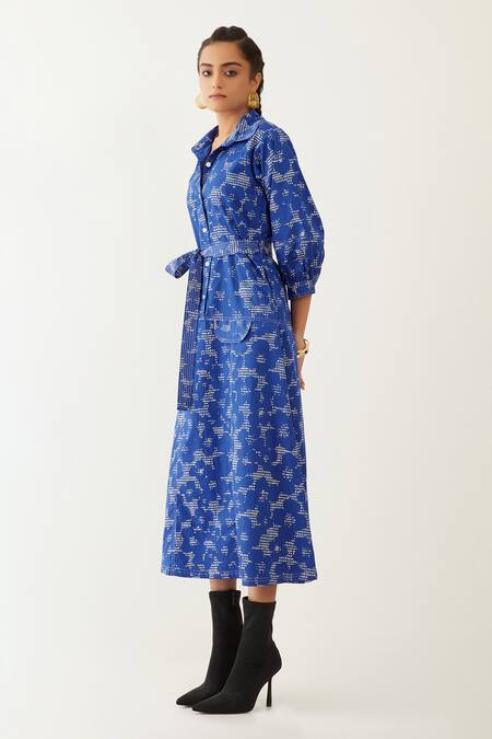 Shop_Son Of A Noble Snob_Blue Cotton Satin Collared Bonie Void Print Dress _Online_at_Aza_Fashions