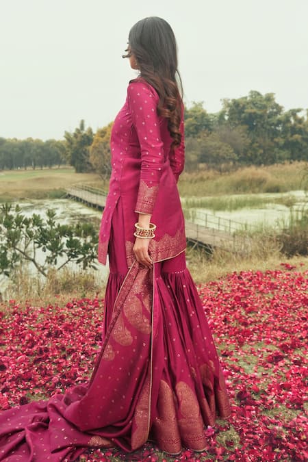 Buy Safaa Magenta Velvet Embroidery The Azeela Paisley Motifs Woven Kurta Sharara Set Online at Aza Fashions Buy_Safaa_Magenta Velvet Embroidery The Azeela Paisley Motifs Woven Kurta Sharara Set _Online_at_Aza_Fashions