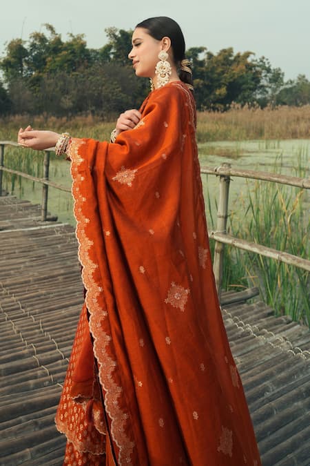 Buy_Safaa_Orange Velvet Embroidery Split V-neck The Elaya Floral Woven Anarkali Set _Online_at_Aza_Fashions