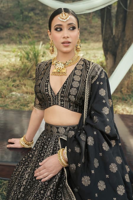 Buy_Safaa_Black Velvet Embroidery V-neck The Heera Floral Woven Lehenga Set _Online_at_Aza_Fashions