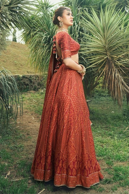 Buy Safaa Red Velvet Embroidery V-neck The Qalb Chikankari Woven Lehenga Set Buy_Safaa_Red Velvet Embroidery V-neck The Qalb Chikankari Woven Lehenga Set