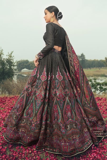 Buy_Safaa_Black Velvet Embroidery, Sequins The Rehnuma Floral Woven Lehenga Set _Online_at_Aza_Fashions