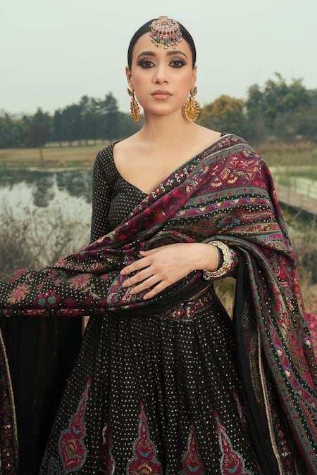 Safaa_Black Velvet Embroidery, Sequins The Rehnuma Floral Woven Lehenga Set _at_Aza_Fashions