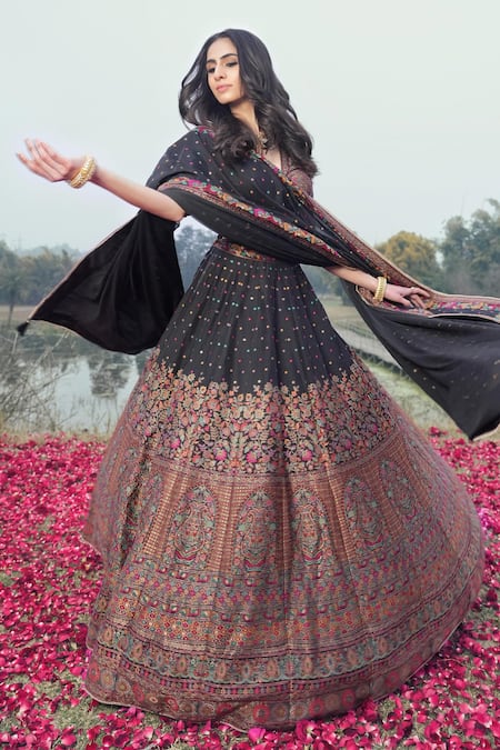 Safaa_Black Velvet Embroidery V-neck The Ruya Floral Woven Lehenga Set _Online_at_Aza_Fashions