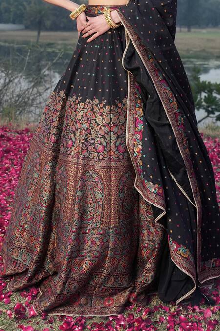 Safaa_Black Velvet Embroidery V-neck The Ruya Floral Woven Lehenga Set _at_Aza_Fashions