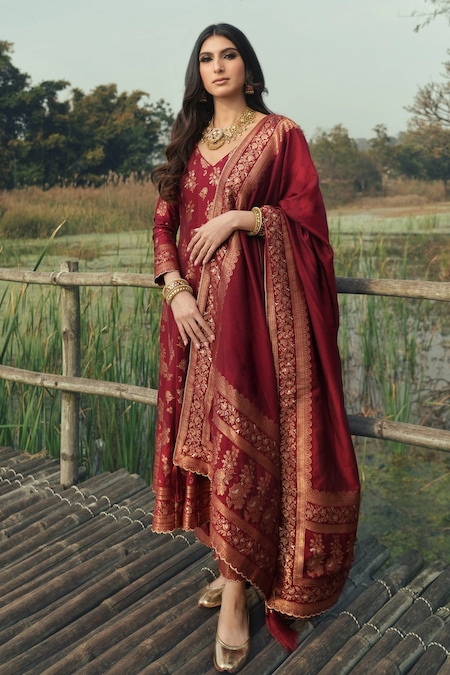 Safaa Red Velvet, Velour Embroidery V-neck The Selah Floral Woven Anarkali Set 