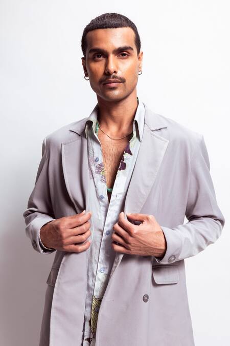 Buy_Nirmooha_Grey Lurex Lapel Collared Blazer 