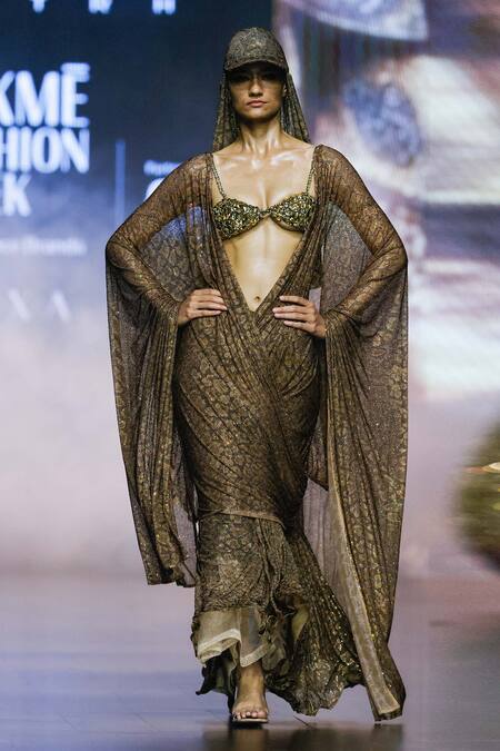 Shop Itrh Brown Net Crystals Untamed Glam Leopard Print Lehenga Saree With Bralette at Aza Fashions Shop_Itrh_Brown Net Crystals Untamed Glam Leopard Print Lehenga Saree With Bralette_at_Aza_Fashions