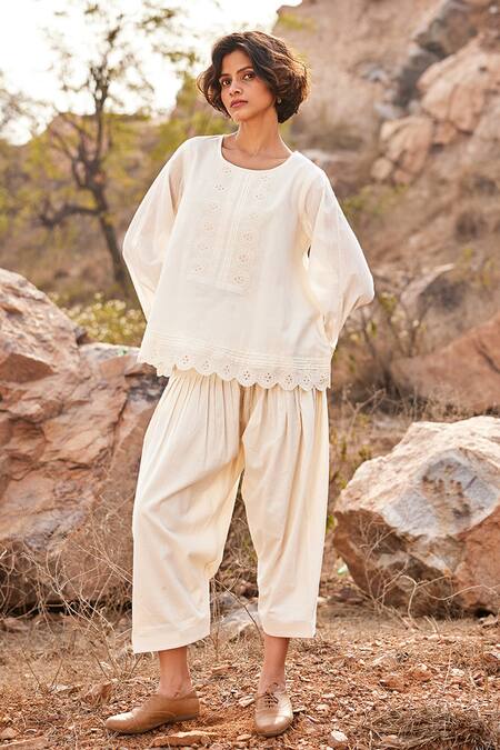 Buy_Kharakapas_Off White Cotton Lace, Embroidery Round Neck Shuchi Top And Salwar Set _Online_at_Aza_Fashions