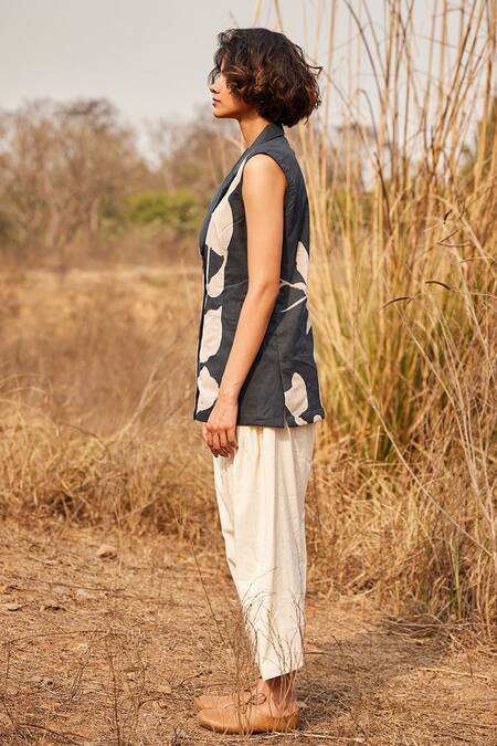 Kharakapas_Black Cotton Embroidery Open Neck Floral Printed Waistcoat And Salwar Pant Set _Online_at_Aza_Fashions