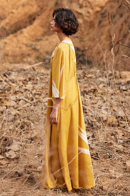Kharakapas_Yellow Cotton V-neck Sahara Leaf Print Dress _Online_at_Aza_Fashions