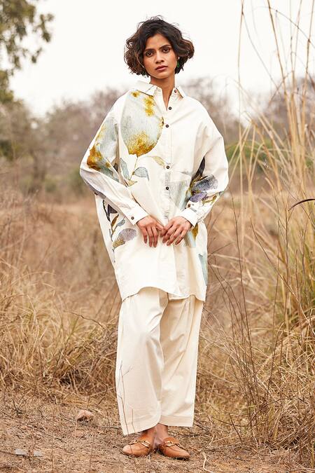 Kharakapas Off White Cotton Collared Pahadi Floral Print Shirt And Salwar Pant Set Online at Aza Fashions Kharakapas_Off White Cotton Collared Pahadi Floral Print Shirt And Salwar Pant Set _Online_at_Aza_Fashions