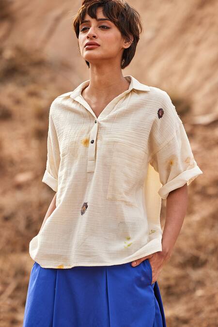 Buy_Kharakapas_Off White Cotton Embroidery Collared Brie Floral Print Shirt _Online_at_Aza_Fashions