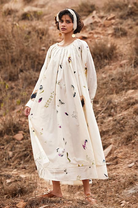 Kharakapas Off White Cotton Mul Printed Floral Scattered Round Gul Dress 