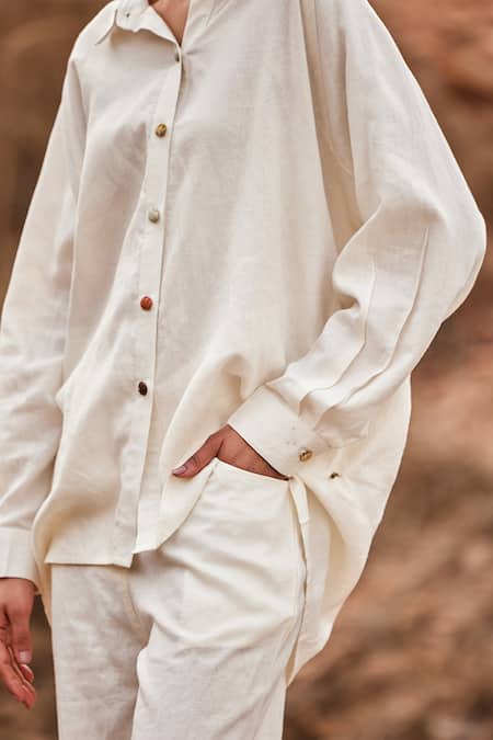 Buy_Kharakapas_Off White Linen Collared Heer Shirt And Pant Co-ord Set _Online_at_Aza_Fashions