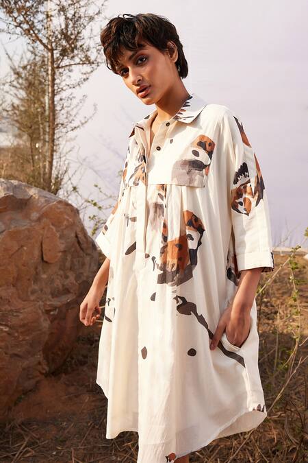 Buy Kharakapas Off White Cotton Collared Panchi Abstract Bird Print Shirt Dress Online at Aza Fashions Buy_Kharakapas_Off White Cotton Collared Panchi Abstract Bird Print Shirt Dress _Online_at_Aza_Fashions