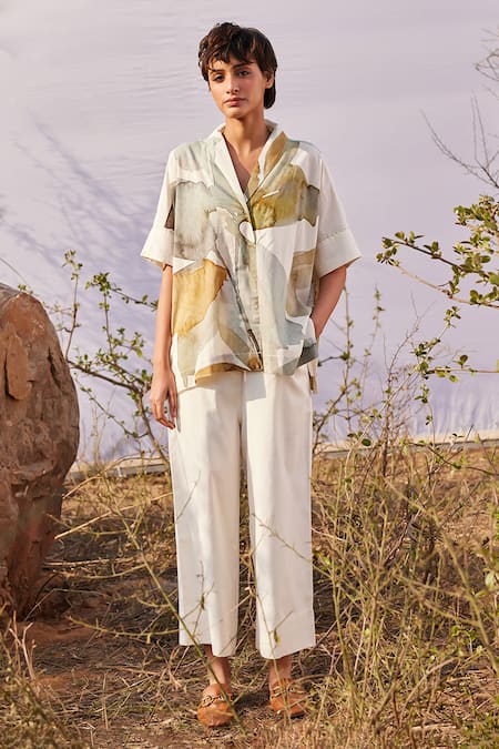 Kharakapas Verdure Floral Print Shirt & Pant Set 