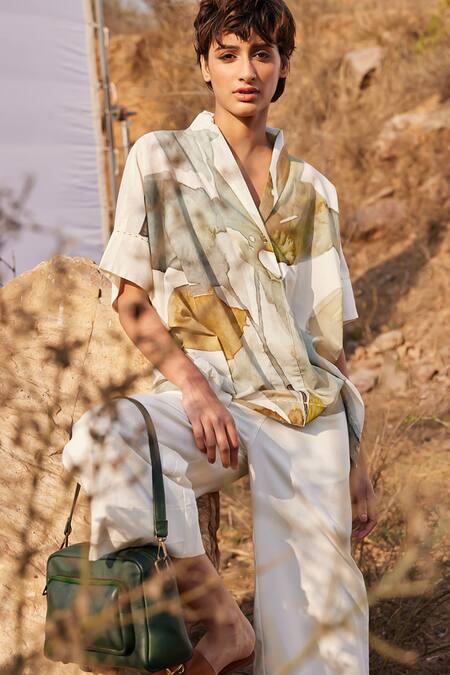 Kharakapas_Off White Cotton Shawl Neck Verdure Floral Print Shirt And Pant Set _at_Aza_Fashions