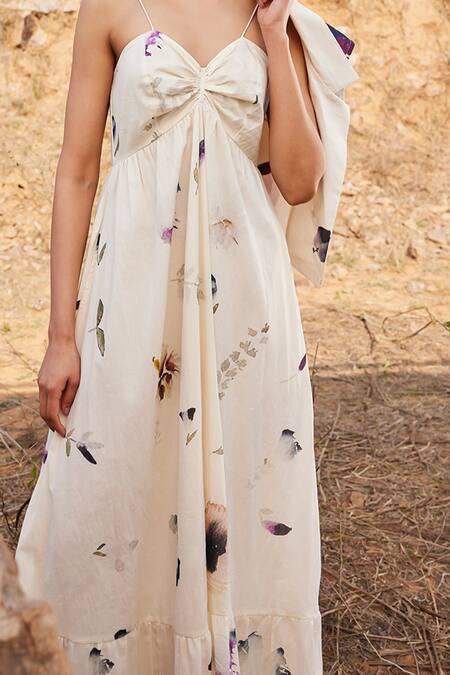 Buy_Kharakapas_Off White Cotton Sweetheart Neck, Rain Forest Floral Print Dress With Shrug _Online_at_Aza_Fashions