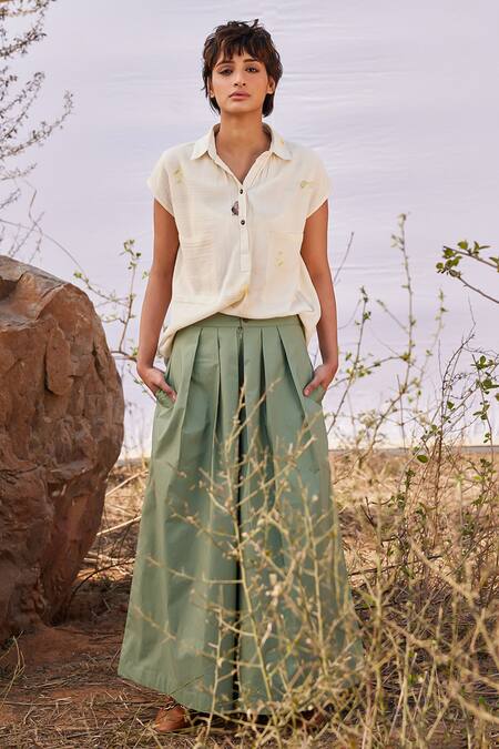 Kharakapas_Green Cotton Flared Pant _Online_at_Aza_Fashions