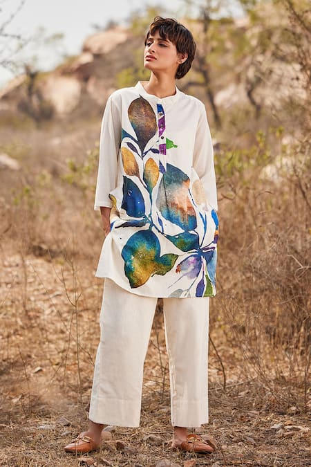 Kharakapas Vann Floral Print Kurta & Pant Set 