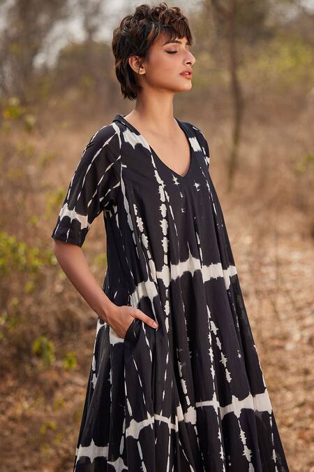 Kharakapas_Black Cotton Asymmetric Kala Shahad Shibori Pattern Dress _at_Aza_Fashions