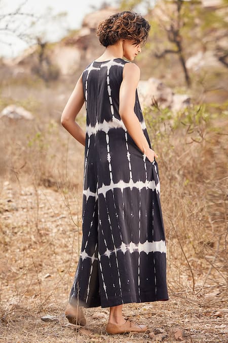 Shop_Kharakapas_Black Cotton V-neck Forest Shibori Pattern Jumpsuit _at_Aza_Fashions