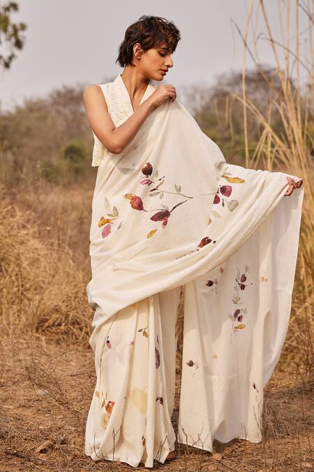 Kharakapas_Off White Cotton Embroidery Jui Schiffli Work Blouse _Online_at_Aza_Fashions