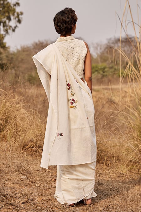 Kharakapas Ketaki Cotton Mul Saree With Blouse 