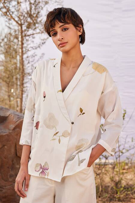 Shop_Kharakapas_Off White Cotton Collared Ruyi Floral Print Shirt _Online_at_Aza_Fashions
