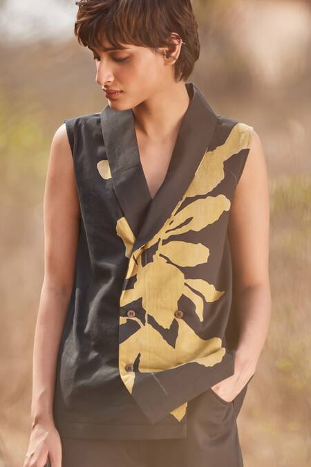Buy_Kharakapas_Black Cotton Shawl Neck Coturnix Printed Waistcoat Top _Online_at_Aza_Fashions