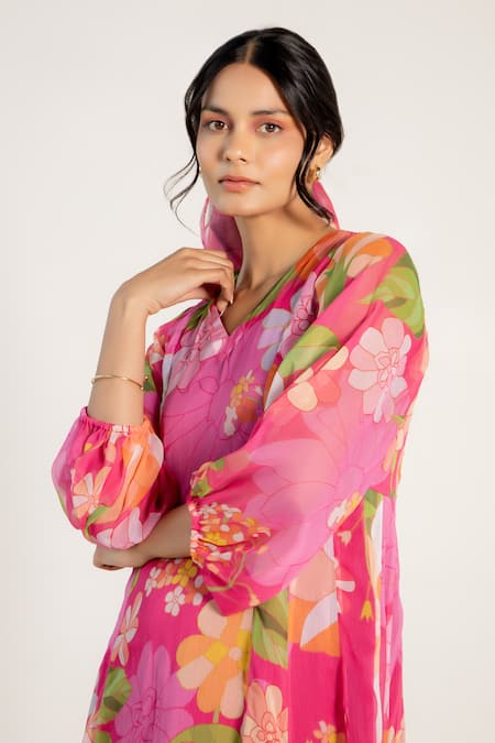 Buy_Aroop Shop India_Magenta Chiffon V-neck Alcia Floral Print Kurta _Online_at_Aza_Fashions