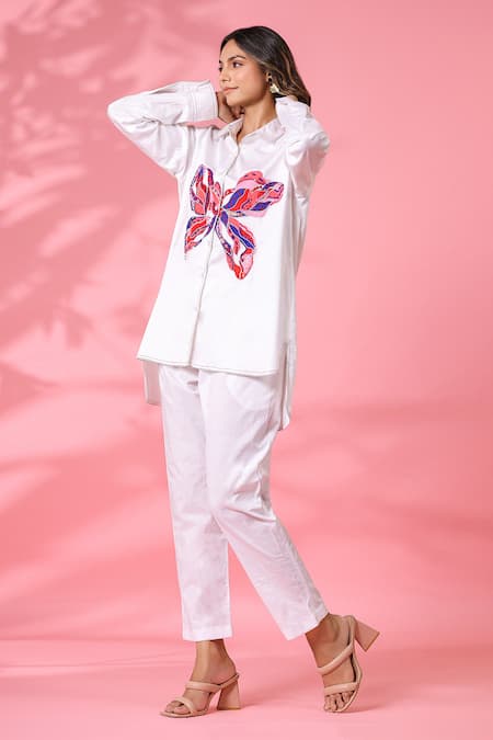 K-Anshika_White Cotton Embroidered Resham Thread Collar Shirt And Pant Set _at_Aza_Fashions