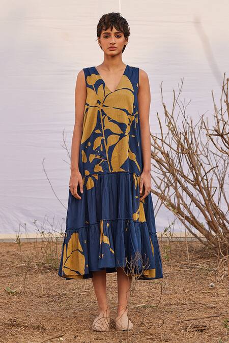 Buy_Kharakapas_Blue Cotton V-neck Abstract Floral Tiered Midi Dress _Online_at_Aza_Fashions