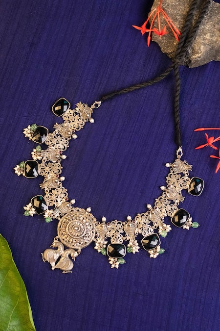 Mero Jewellery Onyx Embellished Temple Necklace 