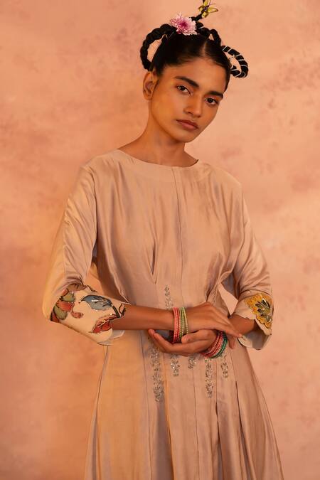 Shop Aamra By Lavanya Ivory Chanderi Silk, Satin Sequins, Front Pleated Kurta With Straight Pant Online at Aza Fashions Shop_Aamra By Lavanya_Ivory Chanderi Silk, Satin Sequins, Front Pleated Kurta With Straight Pant _Online_at_Aza_Fashions