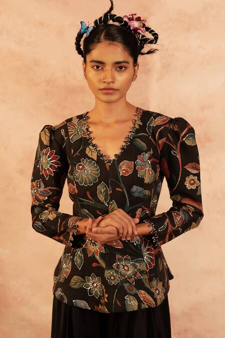 Buy_Aamra By Lavanya_Grey Silk, Organza Sequins V-neck Hand Painted Kalamkari Kurta With Flared Pant _Online_at_Aza_Fashions