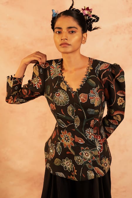 Aamra By Lavanya_Grey Silk, Organza Sequins V-neck Hand Painted Kalamkari Kurta With Flared Pant _at_Aza_Fashions