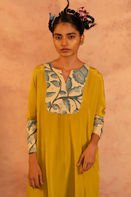 Aamra By Lavanya Yellow Crape Hand Embroidery Mirror Notched Round Painted Kaftan And Pant Set Online at Aza Fashions Aamra By Lavanya_Yellow Crape Hand Embroidery Mirror Notched Round Painted Kaftan And Pant Set _Online_at_Aza_Fashions