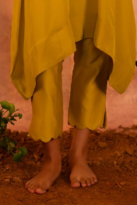 Buy Aamra By Lavanya Yellow Crape Hand Embroidery Mirror Notched Round Painted Kaftan And Pant Set Online at Aza Fashions Buy_Aamra By Lavanya_Yellow Crape Hand Embroidery Mirror Notched Round Painted Kaftan And Pant Set _Online_at_Aza_Fashions