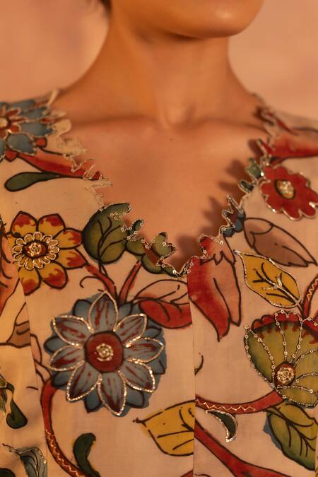 Shop_Aamra By Lavanya_Ivory Silk Hand Embroidery Kalamkari Floral Painted Jacket With Pant  _Online_at_Aza_Fashions