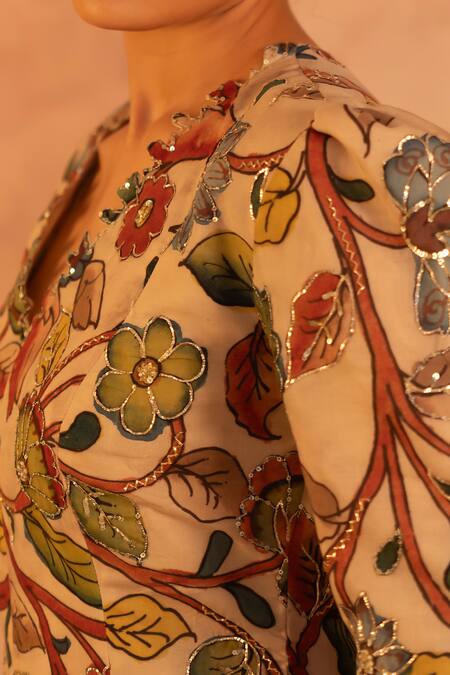 Buy_Aamra By Lavanya_Ivory Silk Hand Embroidery Kalamkari Floral Painted Jacket With Pant  