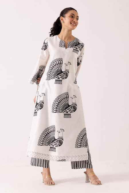 Label Shreya Sharma_White Chanderi, Cotton Embroidery Peacock Patterned Straight Kurta With Pant _Online_at_Aza_Fashions