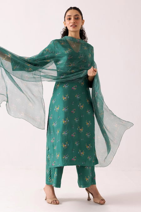 Label Shreya Sharma Green Cotton, Silk, Kota Doria V-neck Floral Print Kurta Pant Set Online at Aza Fashions Label Shreya Sharma_Green Cotton, Silk, Kota Doria V-neck Floral Print Kurta Pant Set _Online_at_Aza_Fashions